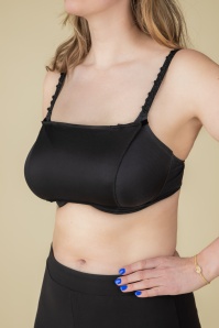 Topvintage Boutique Collection - Gwen clip on camisole top in zwart