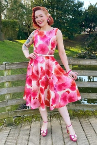 Topvintage Boutique Collection - Topvintage exclusive ~ Adriana Floral swing jurk in roze