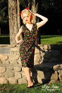 Pinup Couture - Anna Black Cherry Kleid 4
