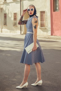 Vintage Chic for Topvintage - Francine Gingham Swing Kleid in Marineblau und Weiß. 3