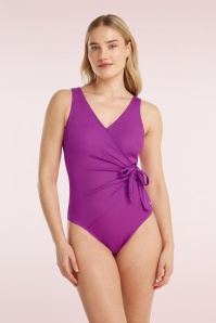 TC Beach - V-Neck Swimsuit in Wildberry