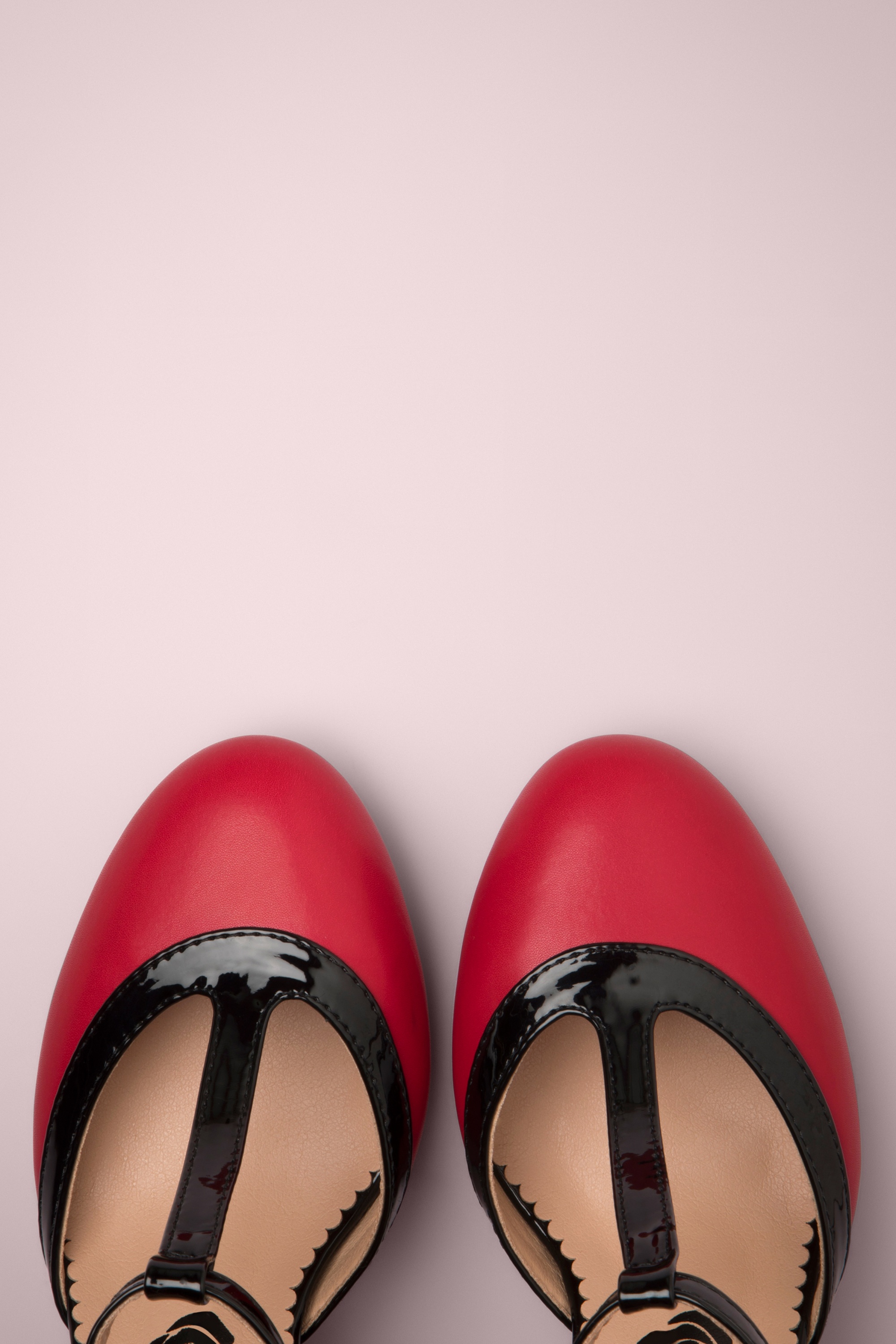 Banned Retro - Country Rose Pumps in Rood 2