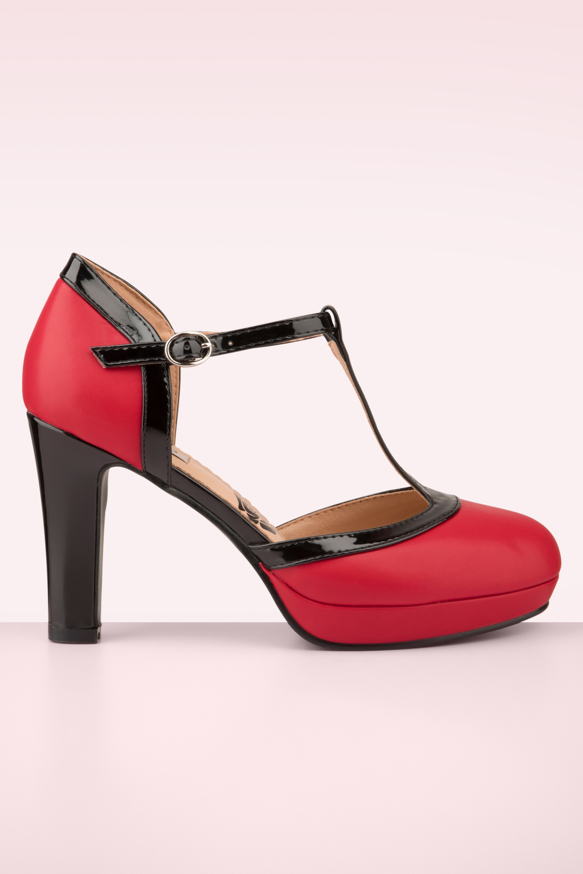 Banned Retro - Country Rose Pumps in Rood