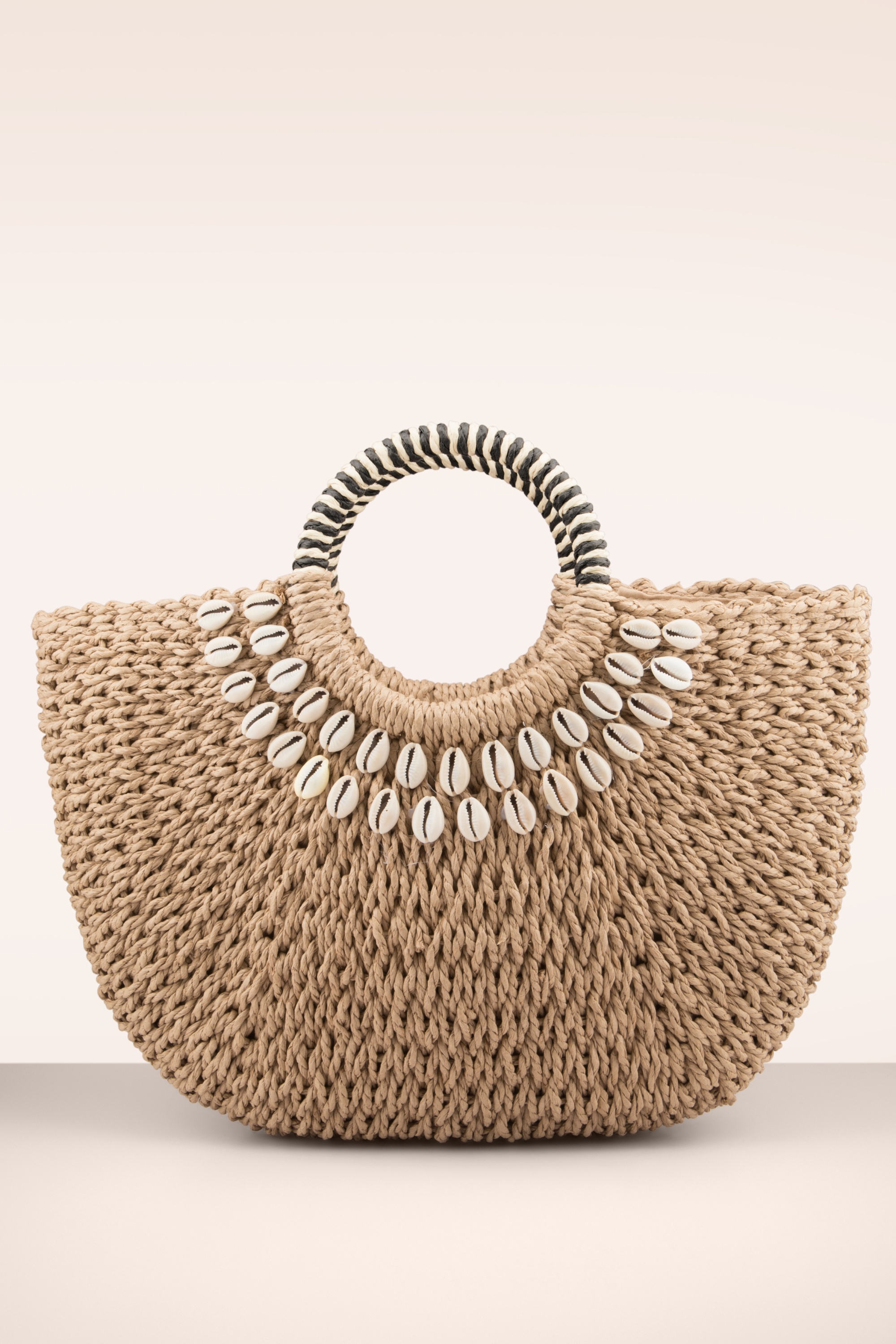 Smashed Lemon - Raffia Shell Boho Carry Bag in Sand