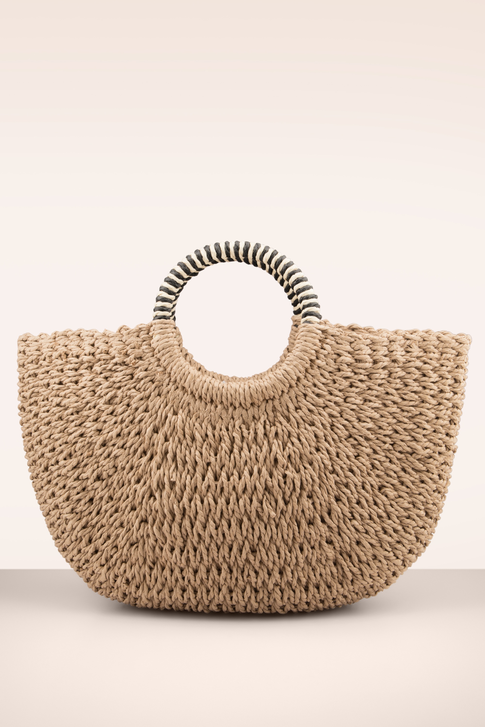 Smashed Lemon - Raffia Shell Boho Carry Bag in Sand 4