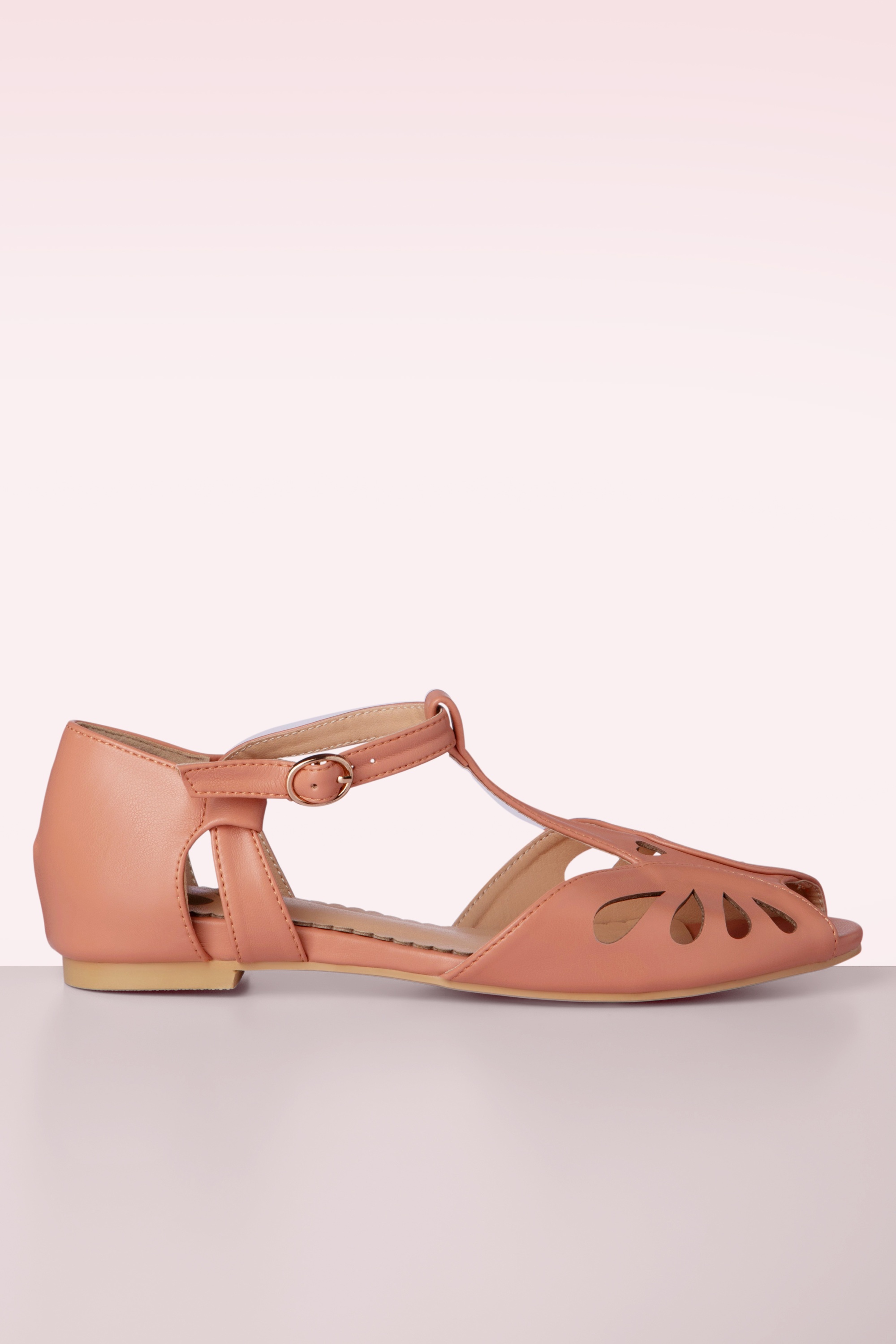 Banned Retro - Secret Love Flats in Powder Pink