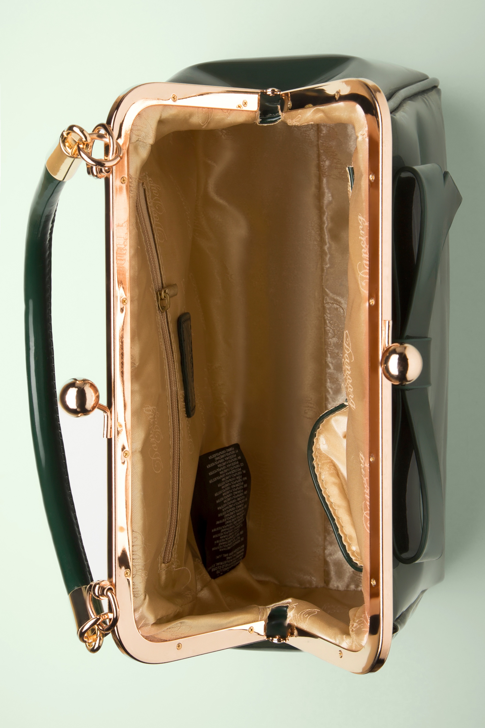 Banned Retro - American Vintage Patent Handtasche in Grün 5