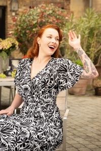 Vintage Chic for Topvintage - Tammy abstracte maxi jurk in zwart en wit 2