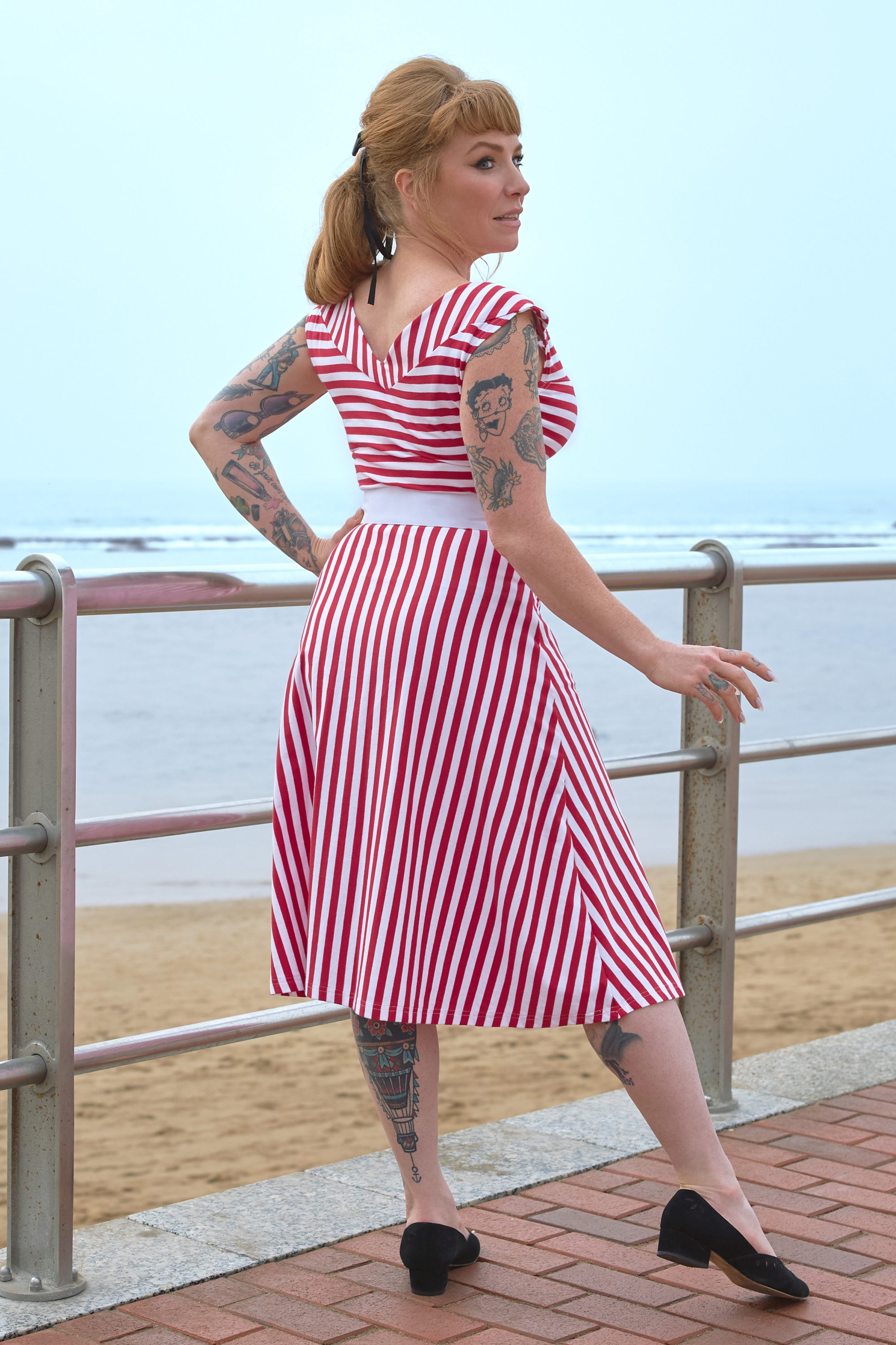 Miss Candyfloss - Juliette-Rose Striped jurk in rood en wit 4