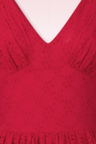 Timeless - Lysandra broderie anglaise midi jurk in lippenstift rood 5