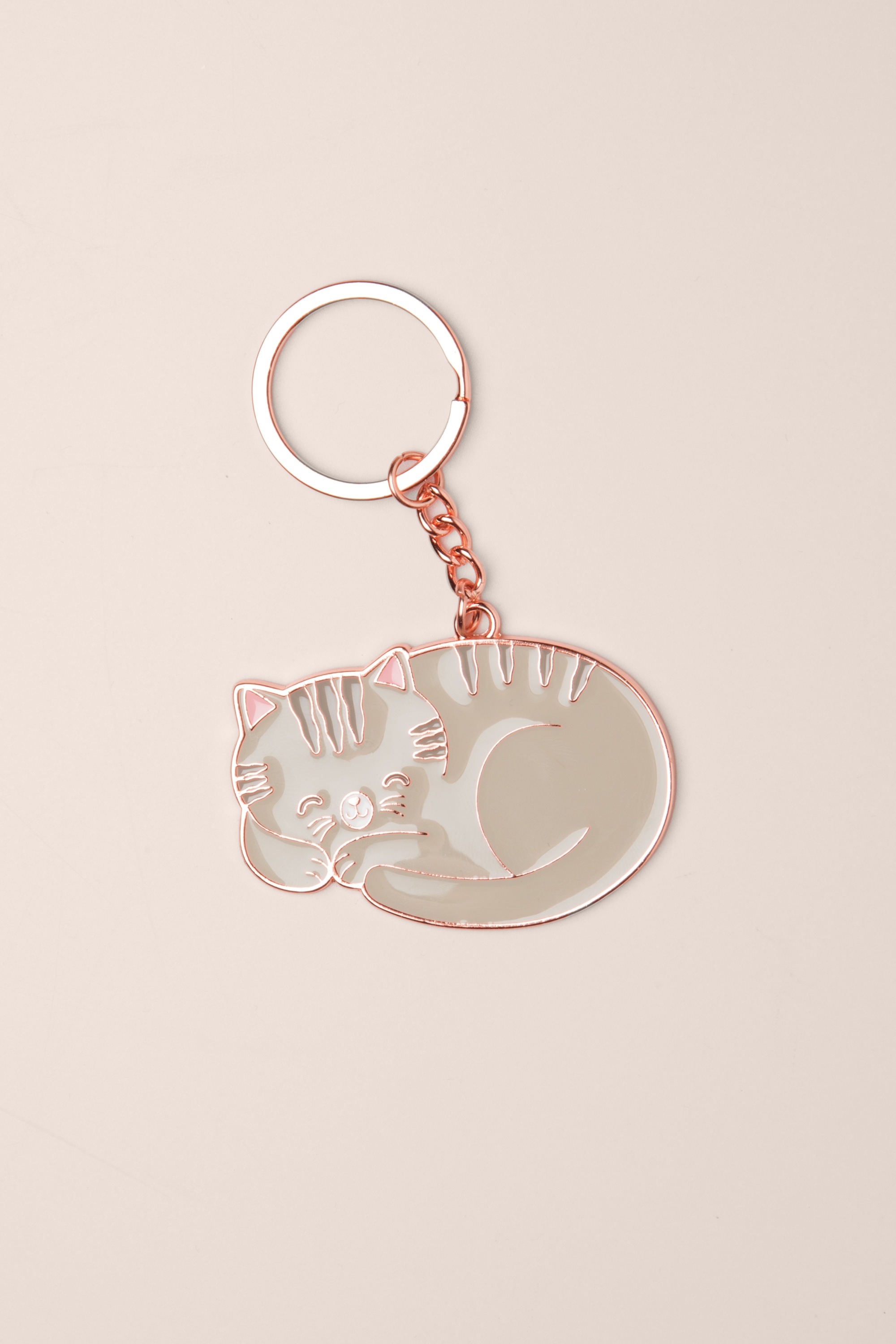 Sass & Belle - Grey Cat geëmailleerde sleutelhanger
