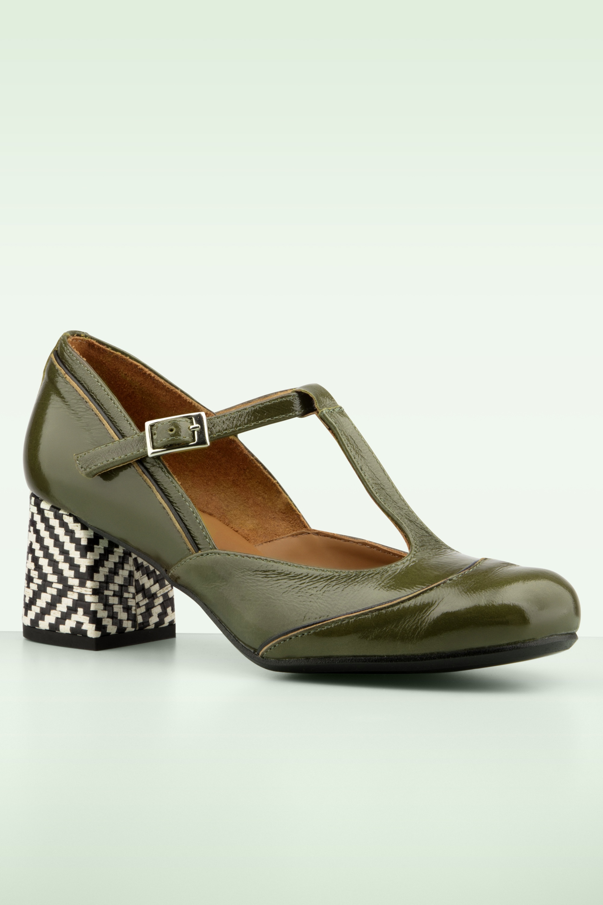Nemonic - Adriana Bora T-Strap Pumps in Pino Grün 3