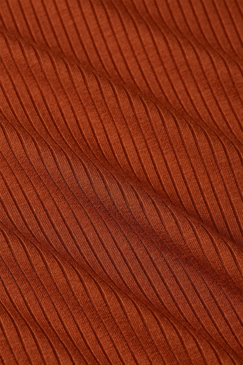 King Louie - Rollkragen Uni Rippen Top in Spicy Braun. 3