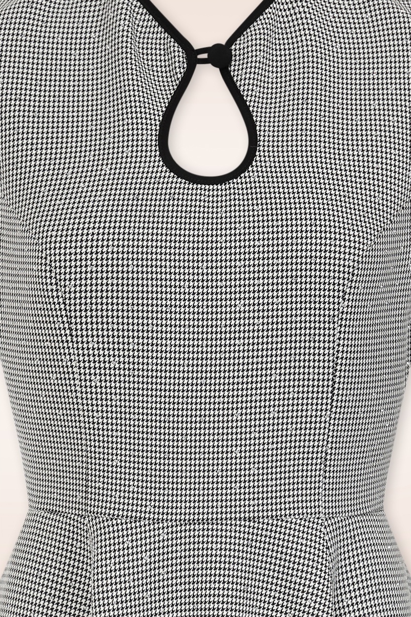 Banned Retro - Norah Houndstooth Swing Dress in Black and White 4