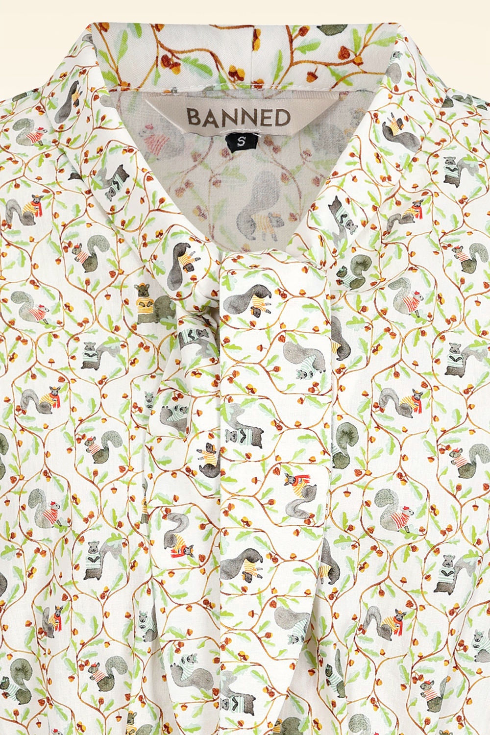 Banned Retro - Eichhörnchen Bluse in Weiß 4