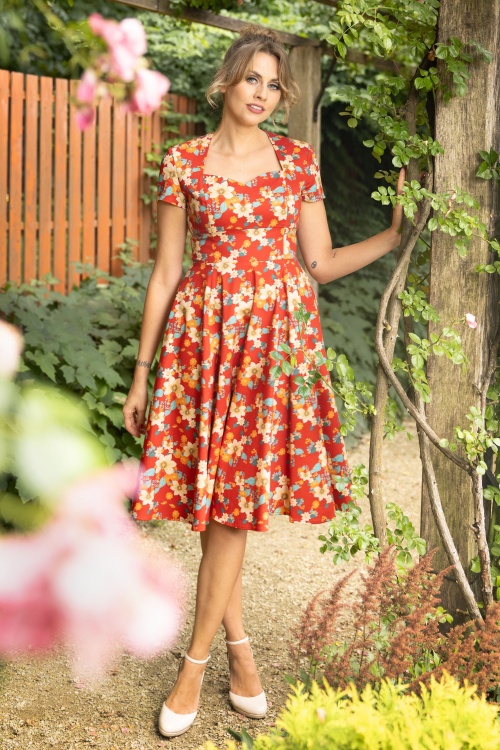 Topvintage Boutique Collection - Topvintage exclusive ~ Robe Joliena Autumn Floral Swing en Rust