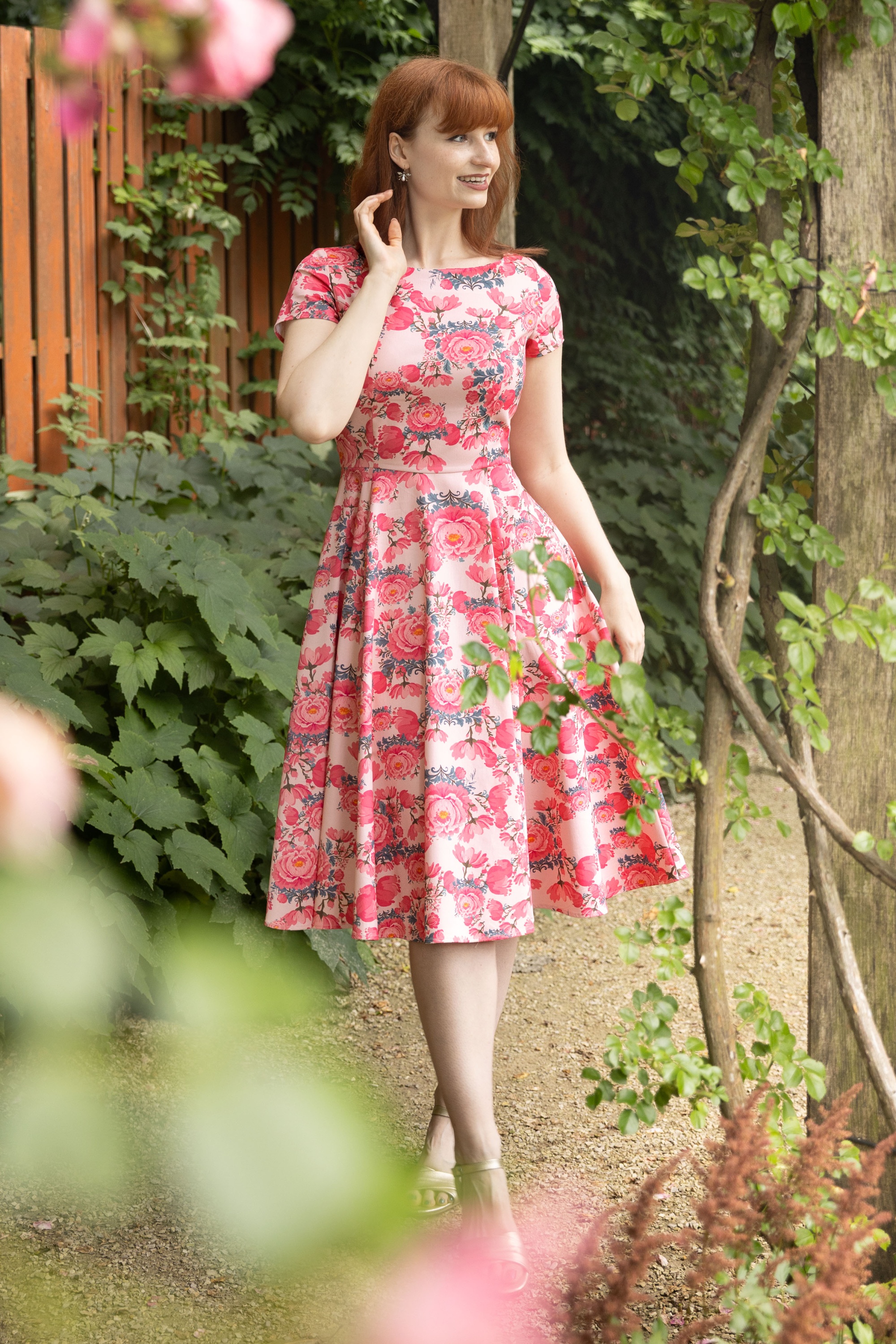 Topvintage Boutique Collection - Adriana Floral Swingkleid in Pink
