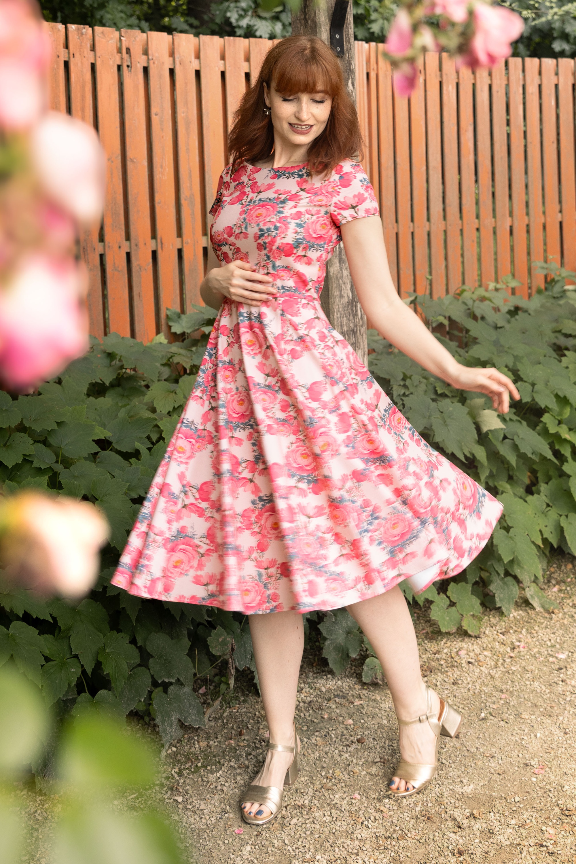 Topvintage Boutique Collection - Adriana Floral Swingkleid in Pink 4