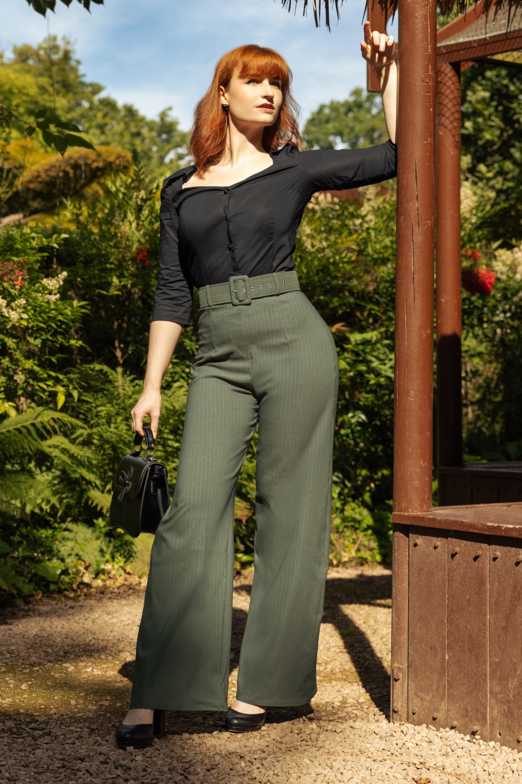 Pantalon à rayures tennis Sasha en vert olive Vintage Chic for