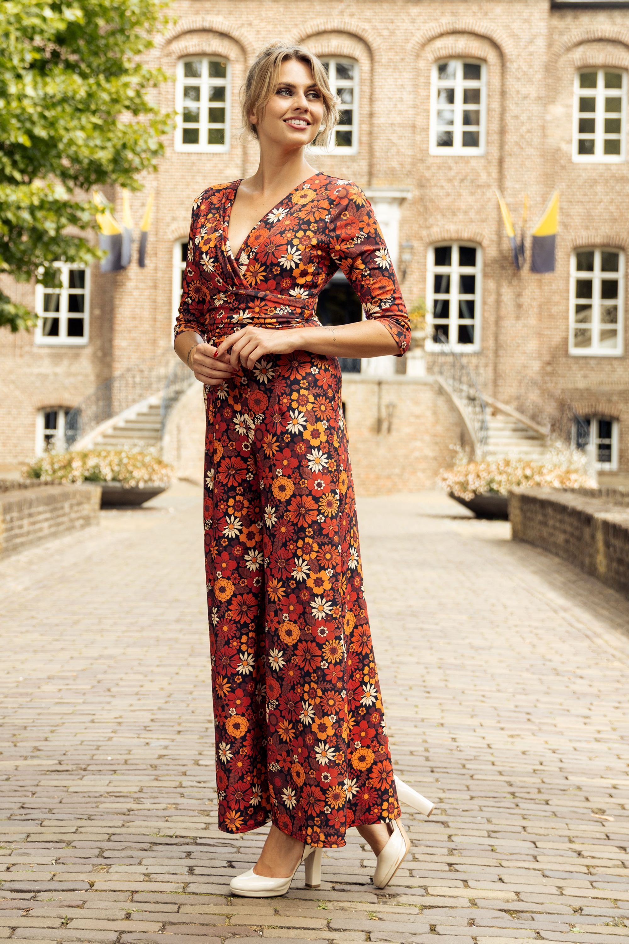 Vintage Chic for Topvintage - Topvintage exclusive ~ Savannah Floral jumpsuit in donkeroranje