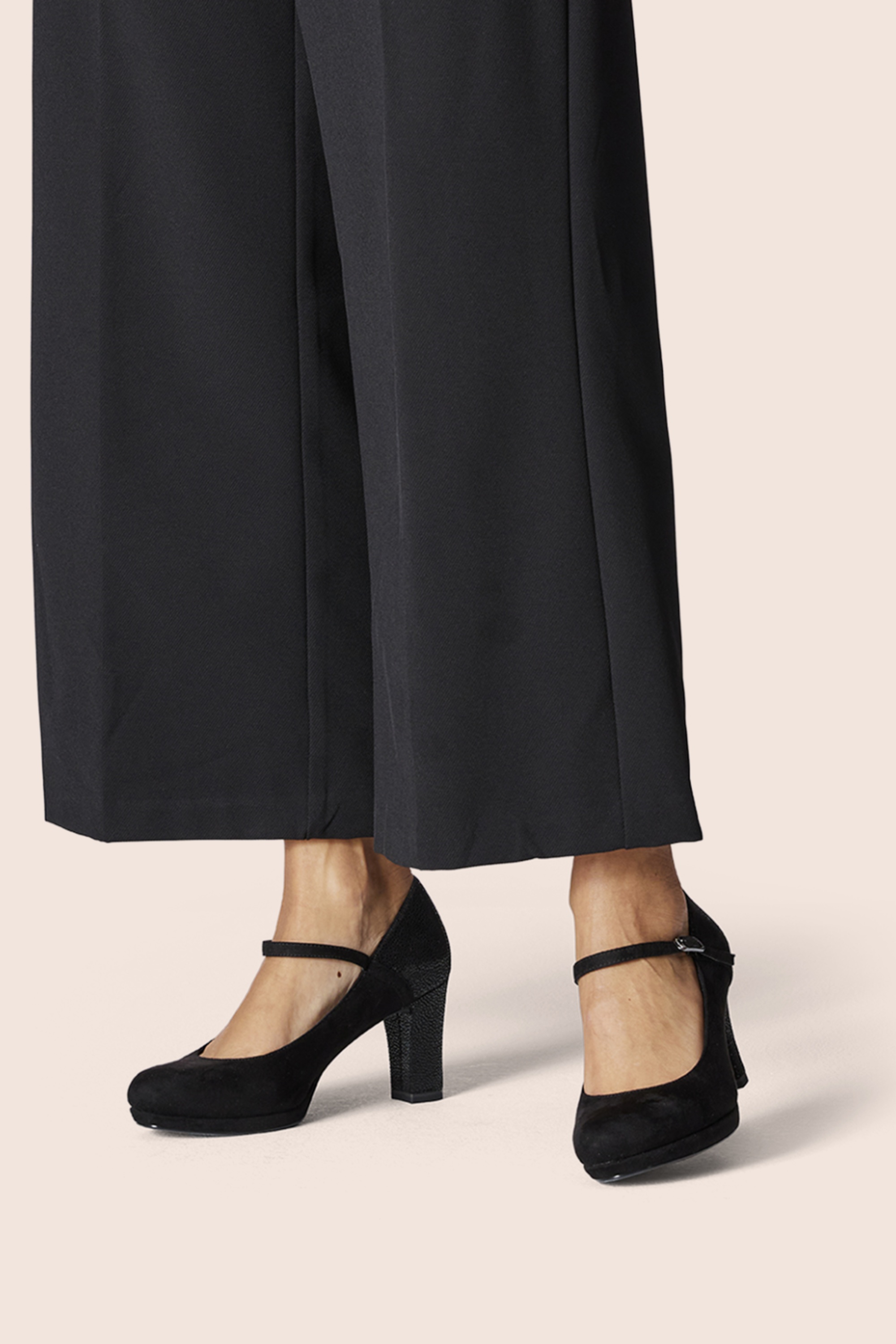 Tamaris - Lucia Pumps in Black 2