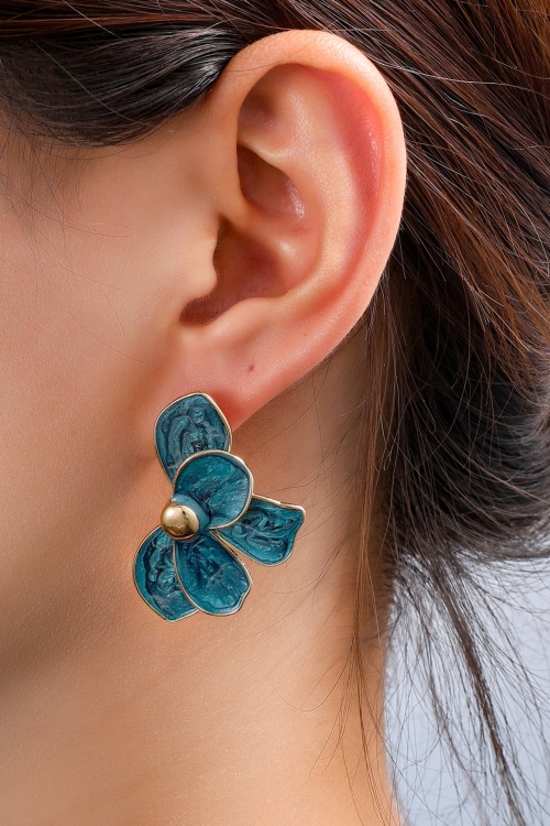 Day&Eve by Go Dutch Label - Flower Stud Ohrringe in Gold und Blau