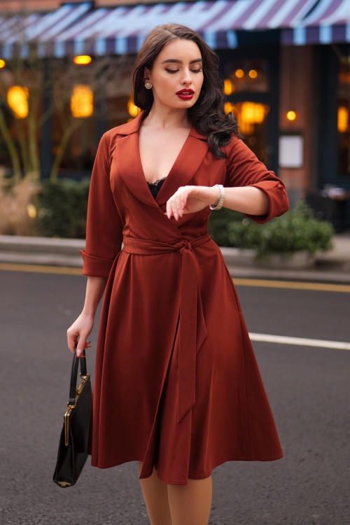 Glamour Bunny Business Babe - Veronica Travelwear Kleid in Rost