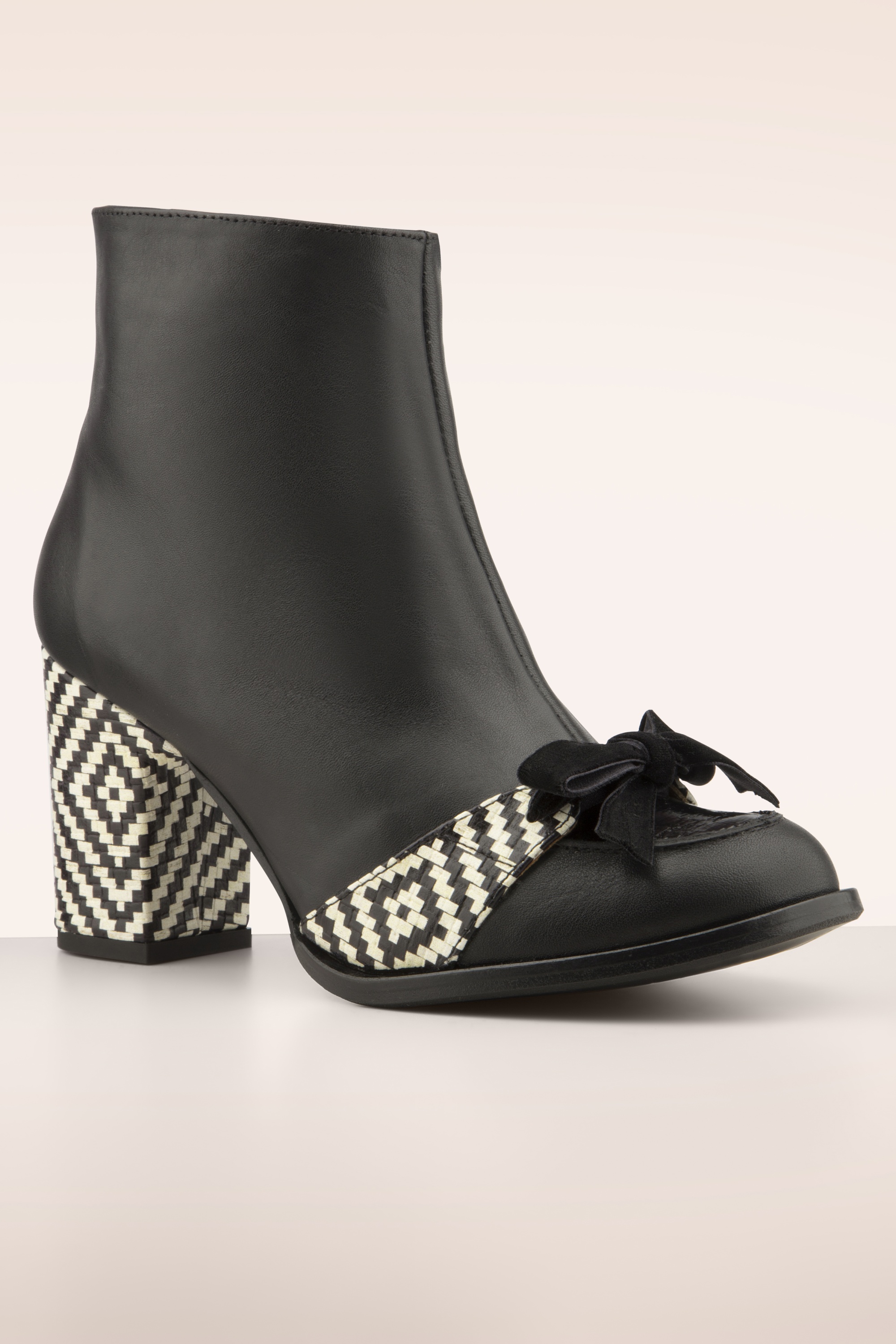 Nemonic - Nantes Bora laarsjes in zwart 2