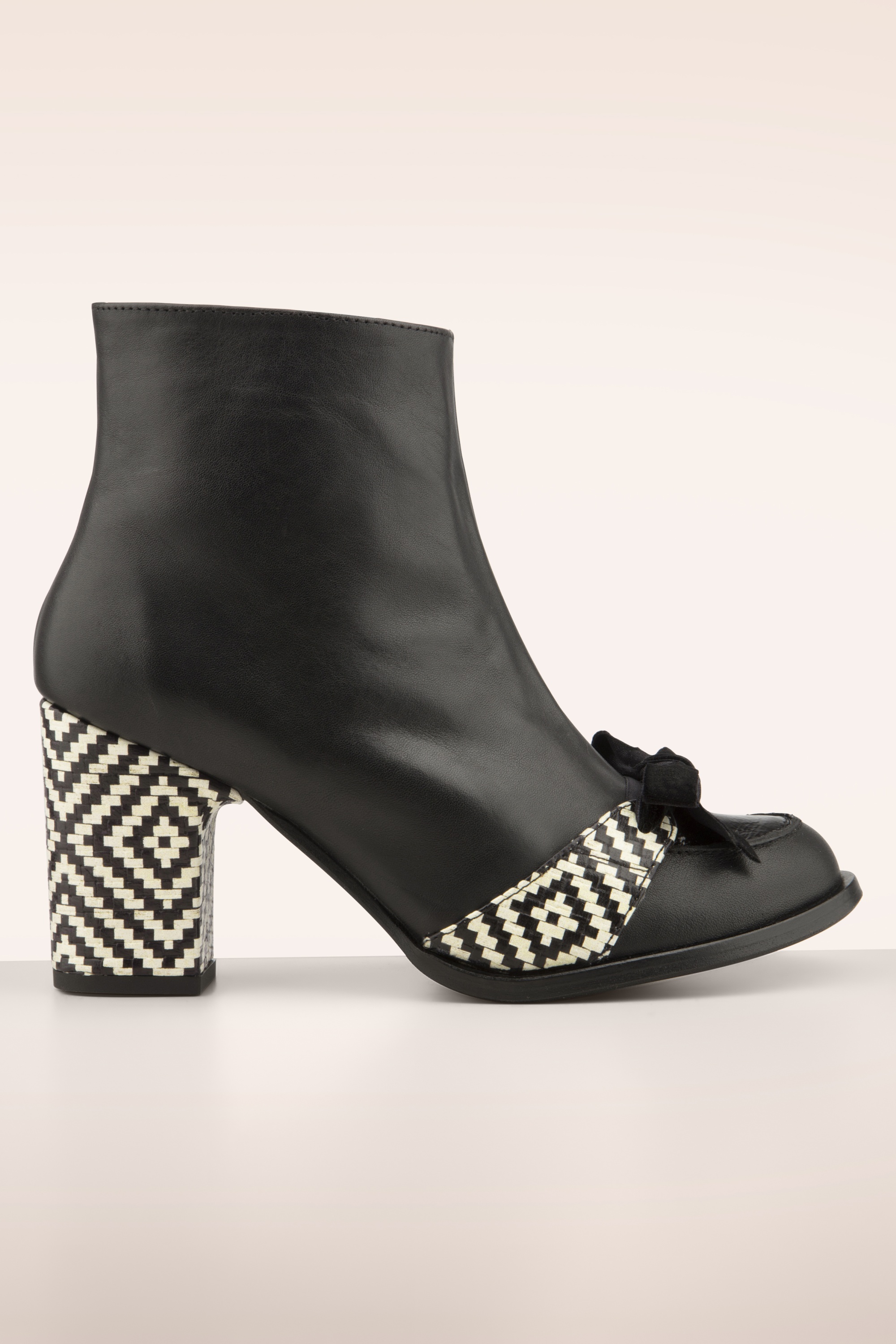 Nemonic - Nantes Bora laarsjes in zwart