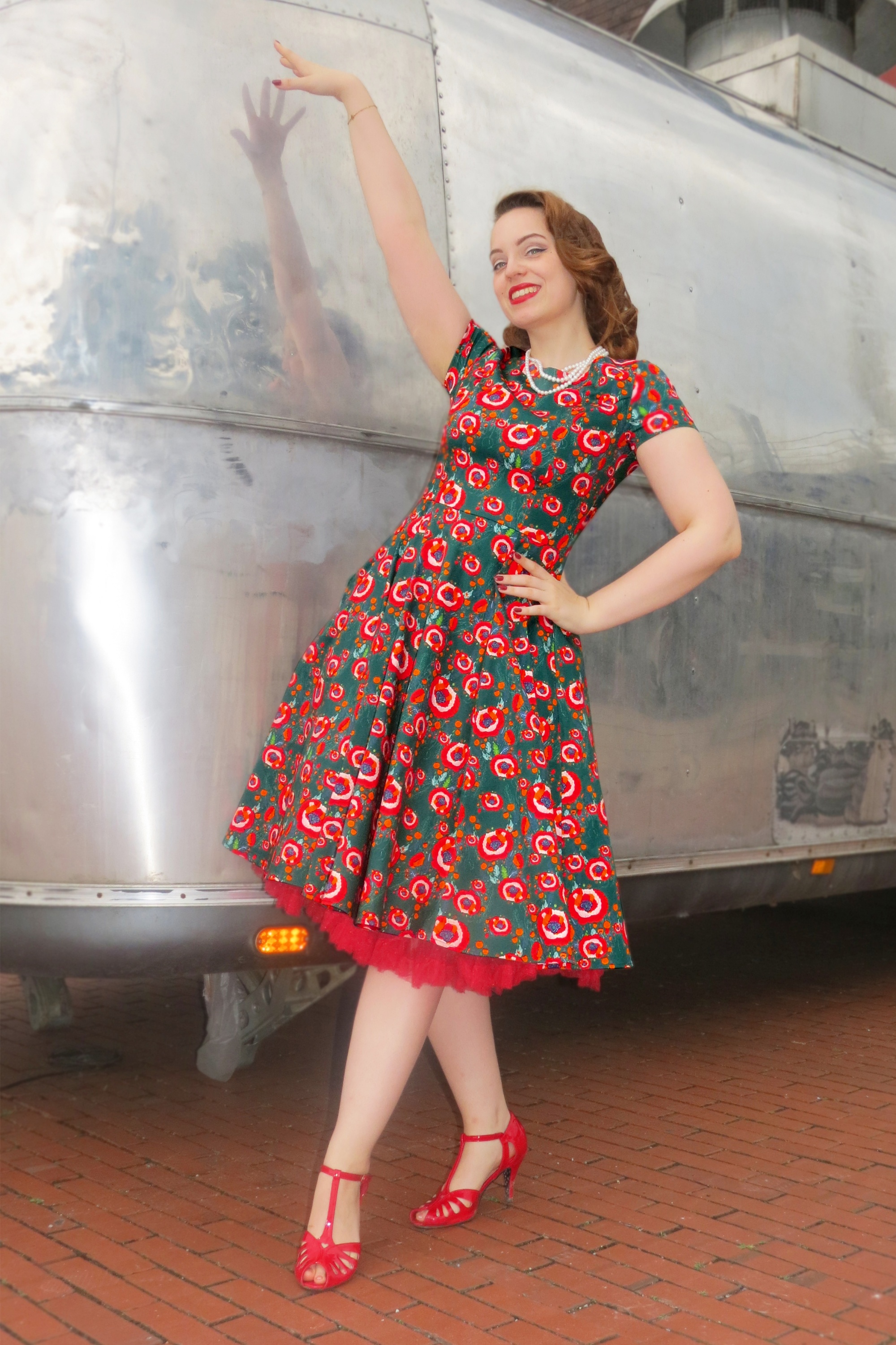 Topvintage Boutique Collection - Topvintage exclusive ~ Adriana Poppy swing jurk in donkergroen 2