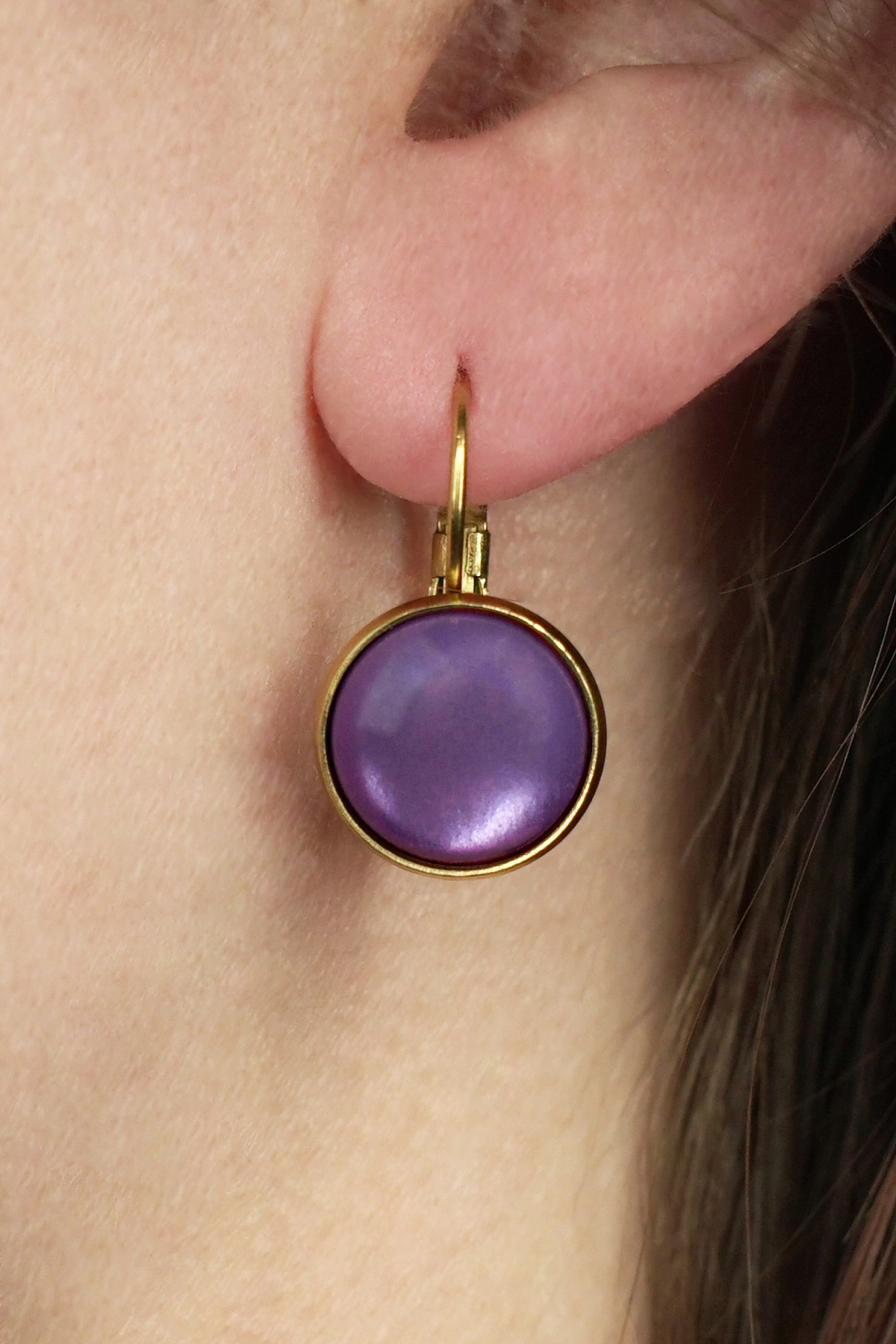 Urban Hippies - Vergulde dot oorbellen in paisley paars