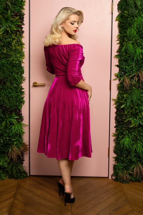 Glamour Bunny - Marilyn Velvet swing jurk in magenta 6