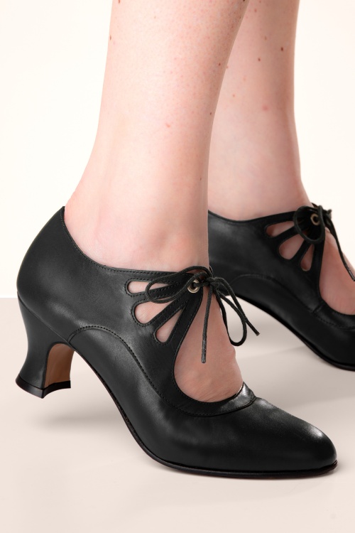 Topvintage Boutique Collection - Topvintage exclusive ~ Clara Flapper pumps in zwart