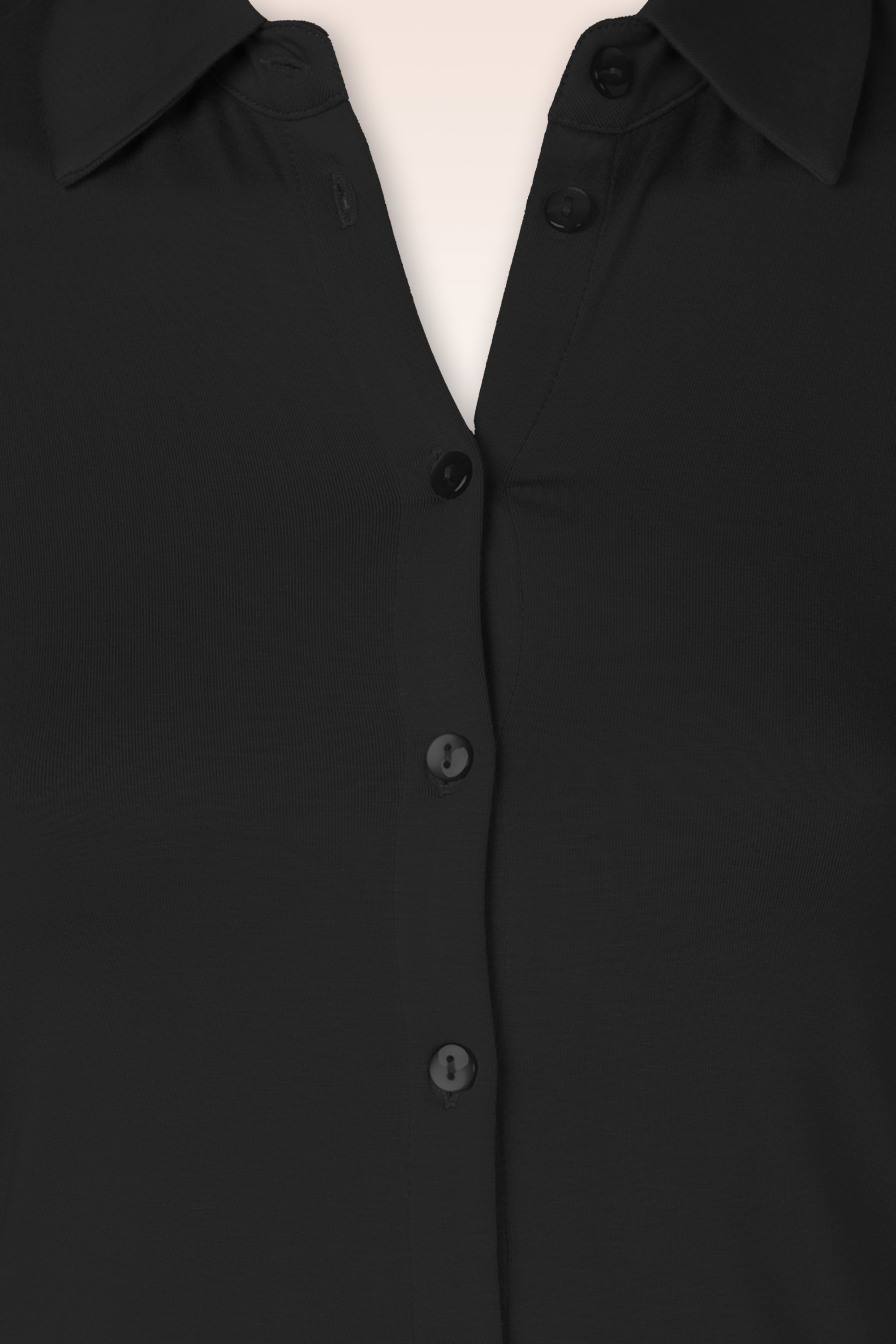 Surkana - Stella blouse van bamboe in zwart 2