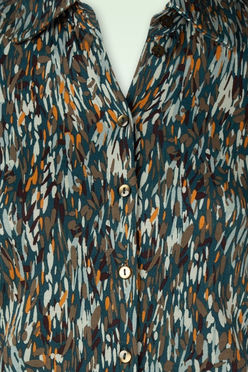 Surkana - Mary blouse met grafische print in petrol blauw 2