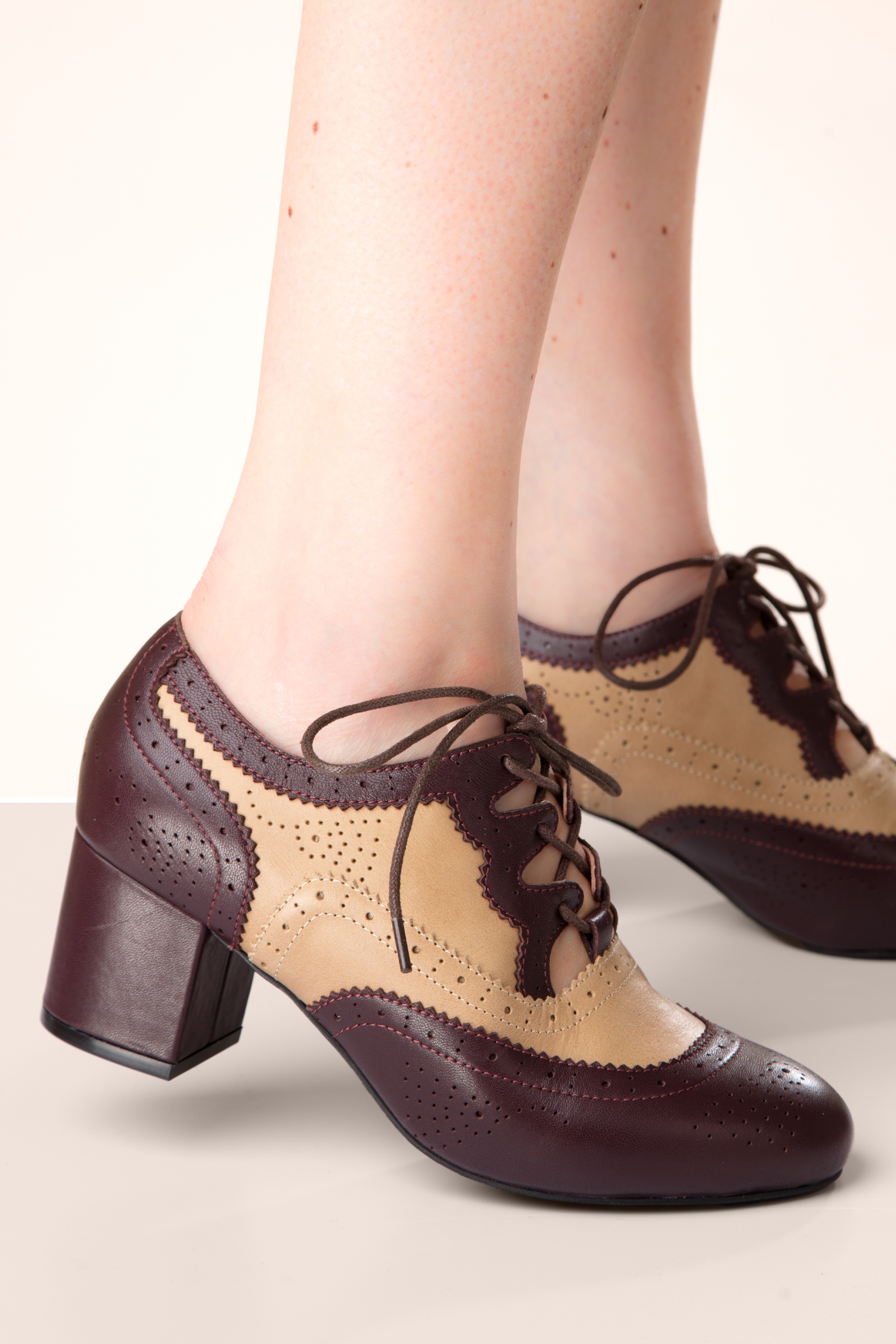 Lola Ramona ♥ Topvintage - Ava Tailored Elegance shoe booties in aubergine en taupe