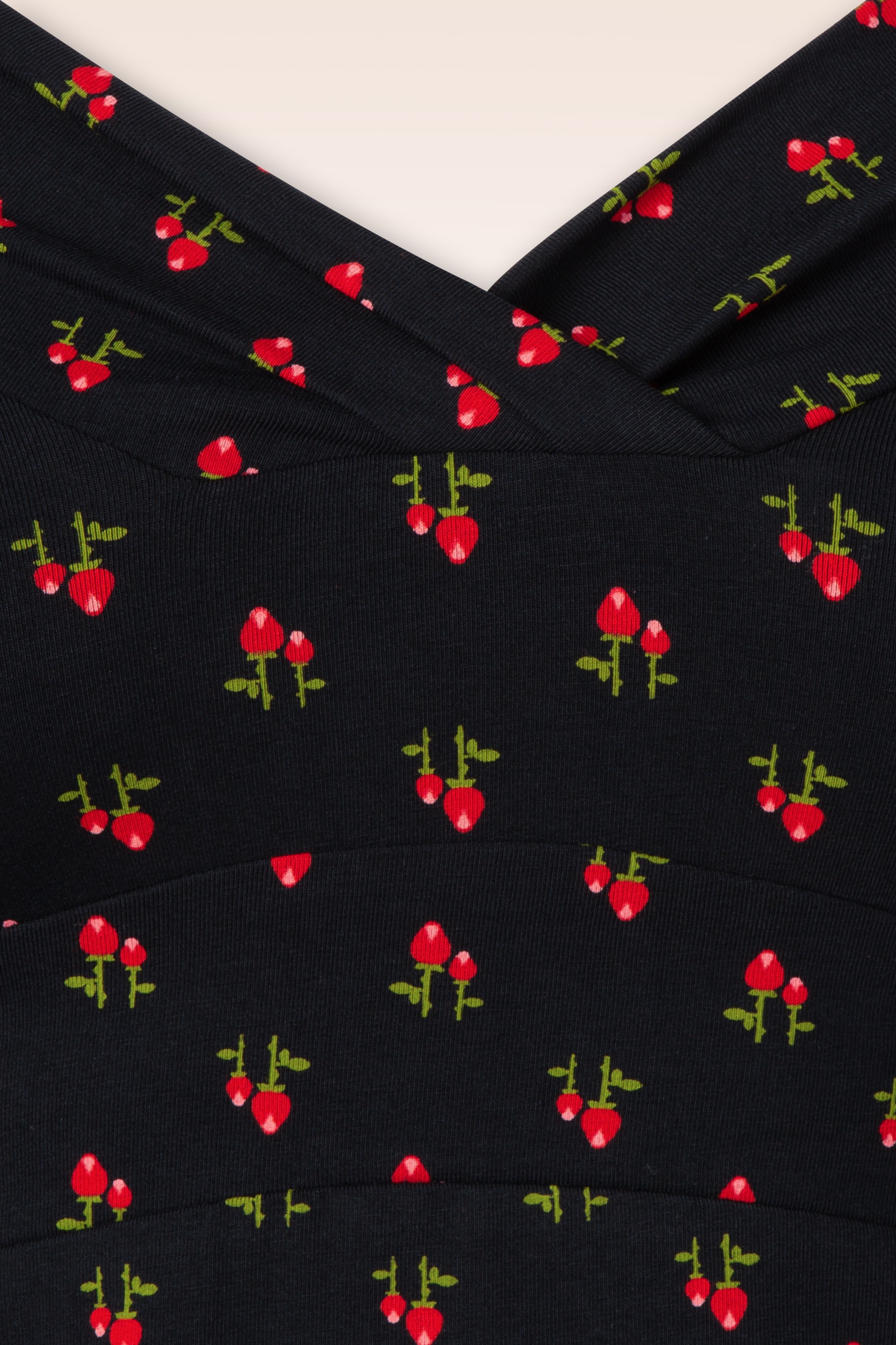 Blutsgeschwister - Lovebirds Kiss top in red rosehip zwart 2