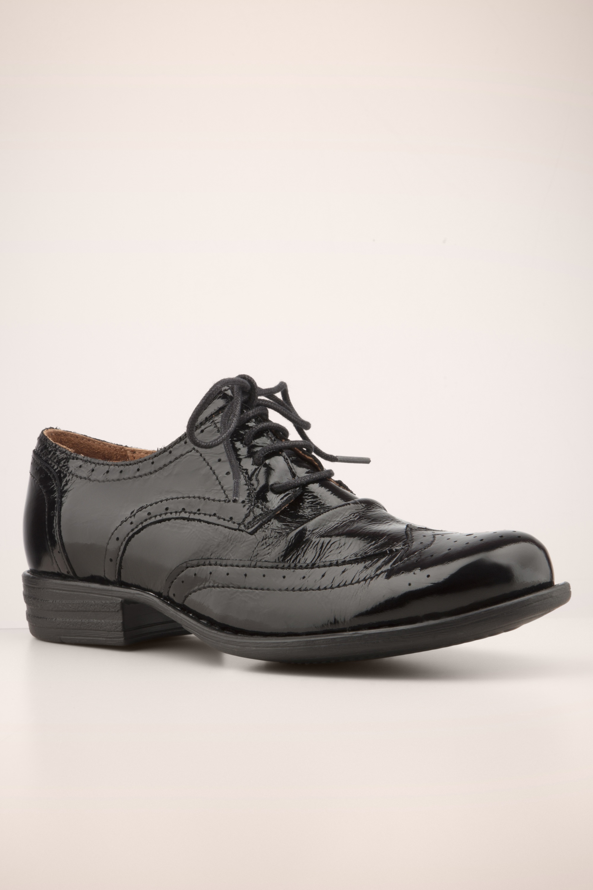 Miz Mooz - Lydian Oxford lak schoenen in zwart 3
