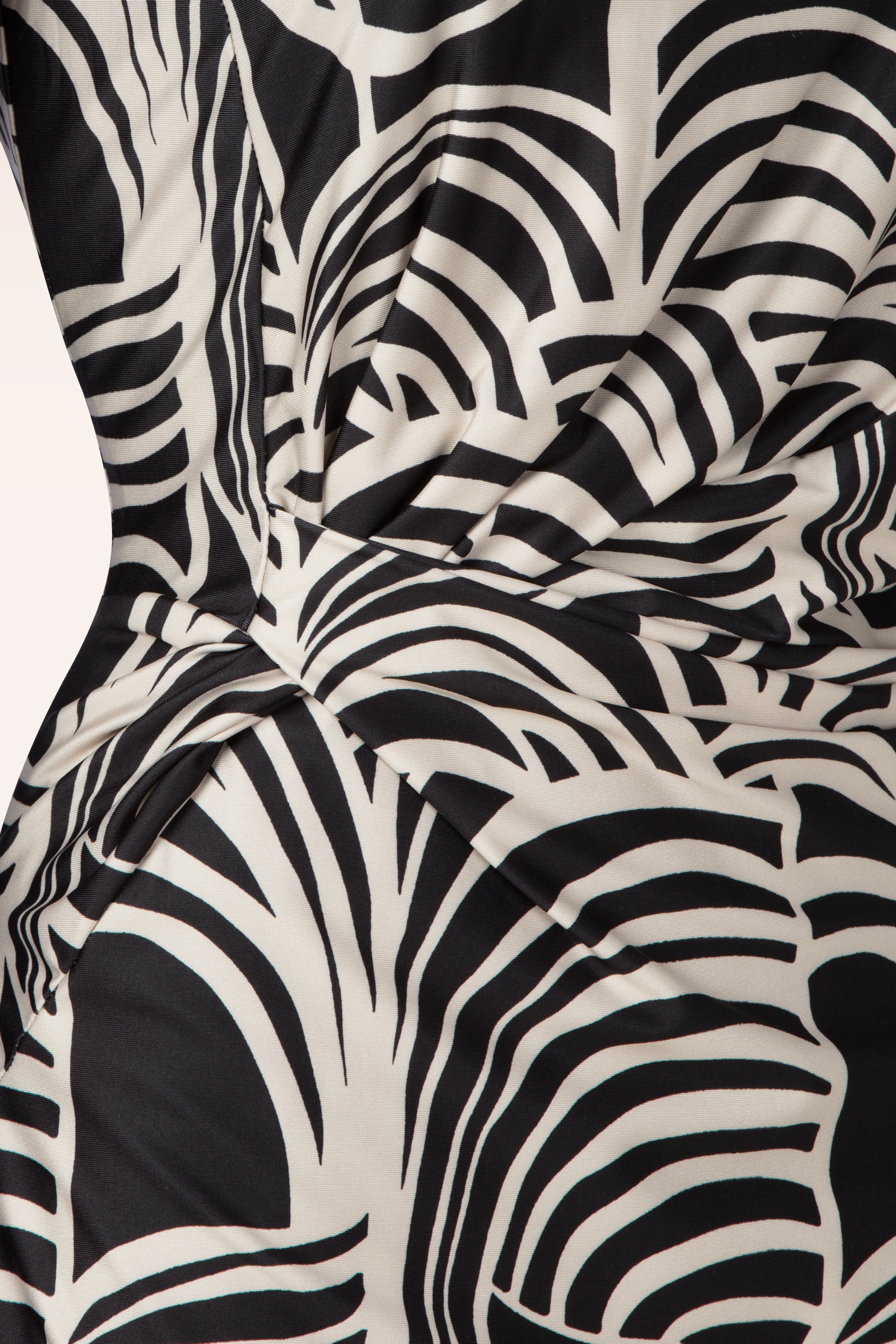 K-Design - Veronique jurk in zwart en wit 2