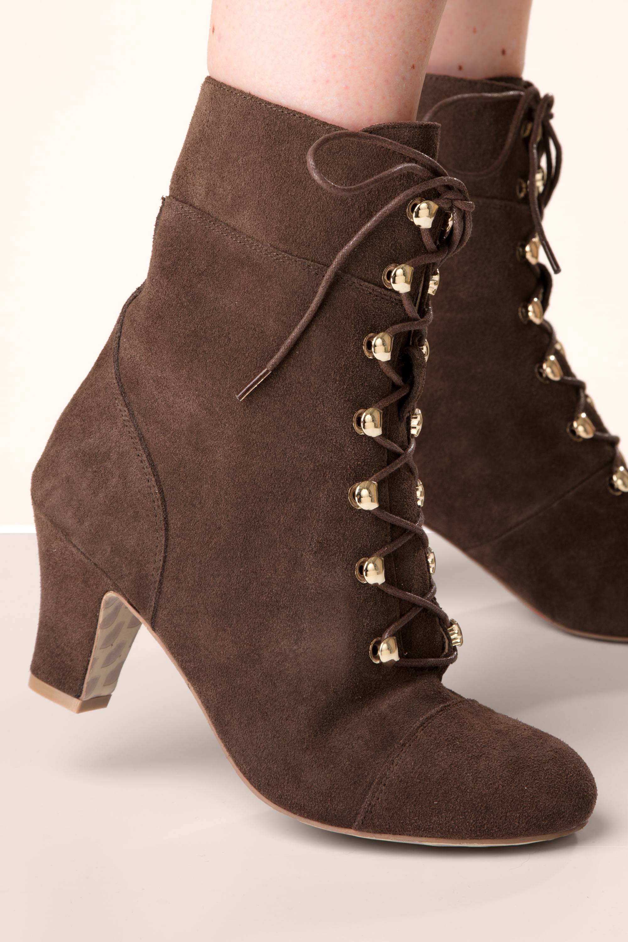 Lola Ramona ♥ Topvintage - Ava On My Way suède veterlaarsjes in donkerbruin