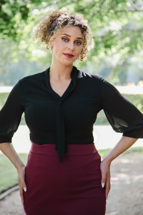 Glamour Bunny Business Babe - Sophia Lee blouse in zwart 4