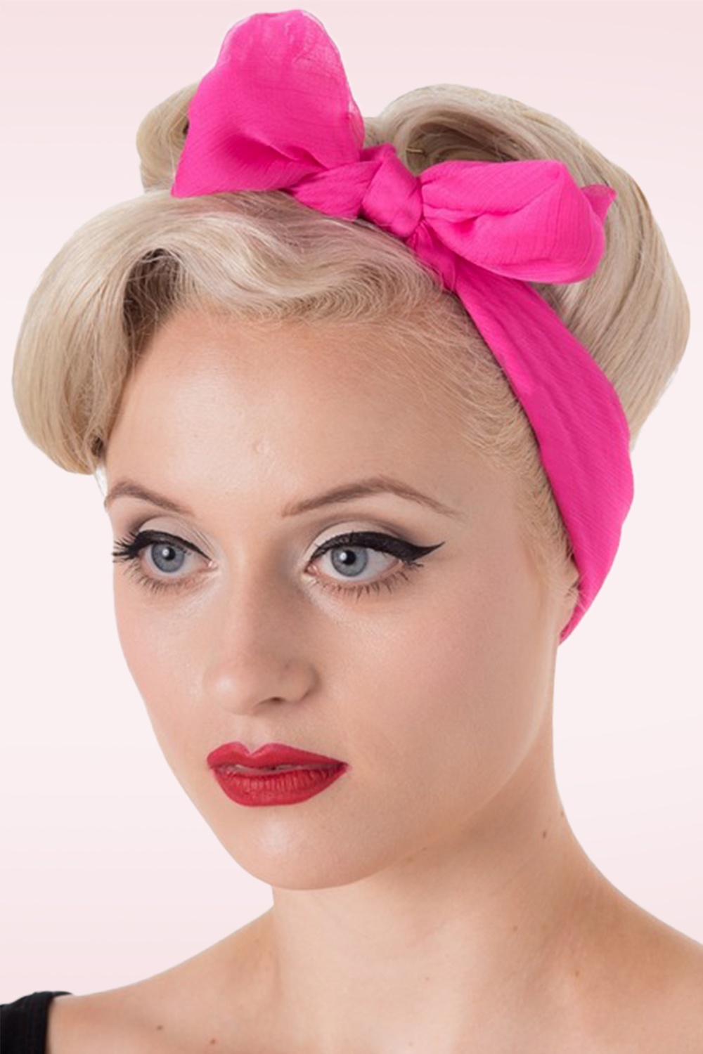 Banned Retro - Anna haarsjaal in fel roze