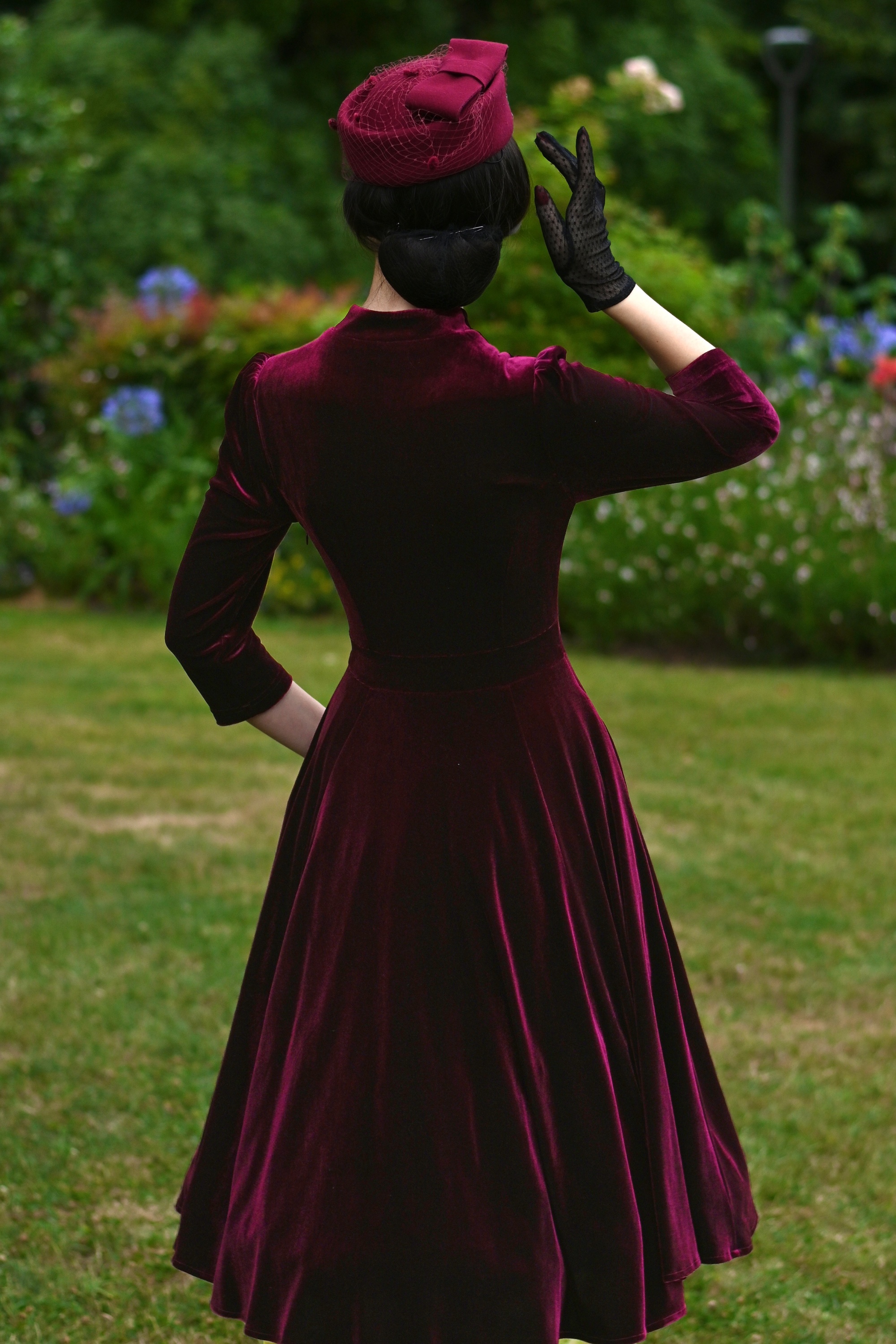 Hearts & Roses - Vera fluwelen swing jurk in bordeauxrood  6