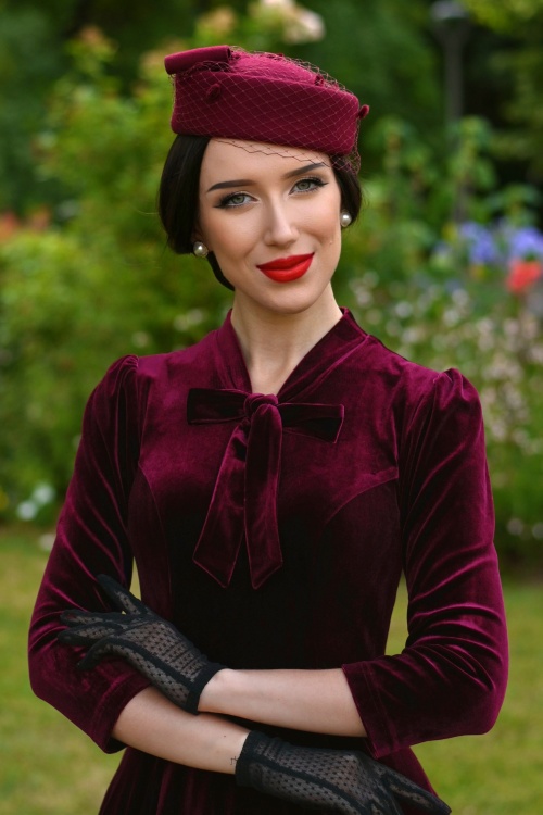 Hearts & Roses - Vera fluwelen swing jurk in bordeauxrood  3