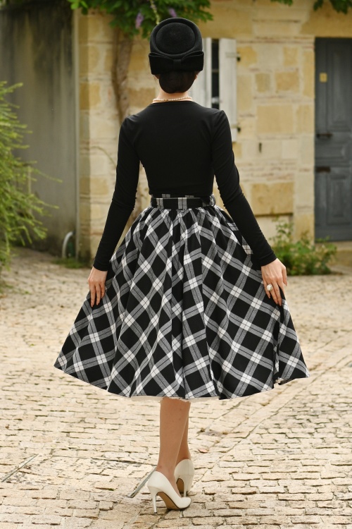 Hearts & Roses - Tibby Tartan swing rok in zwart en wit 4