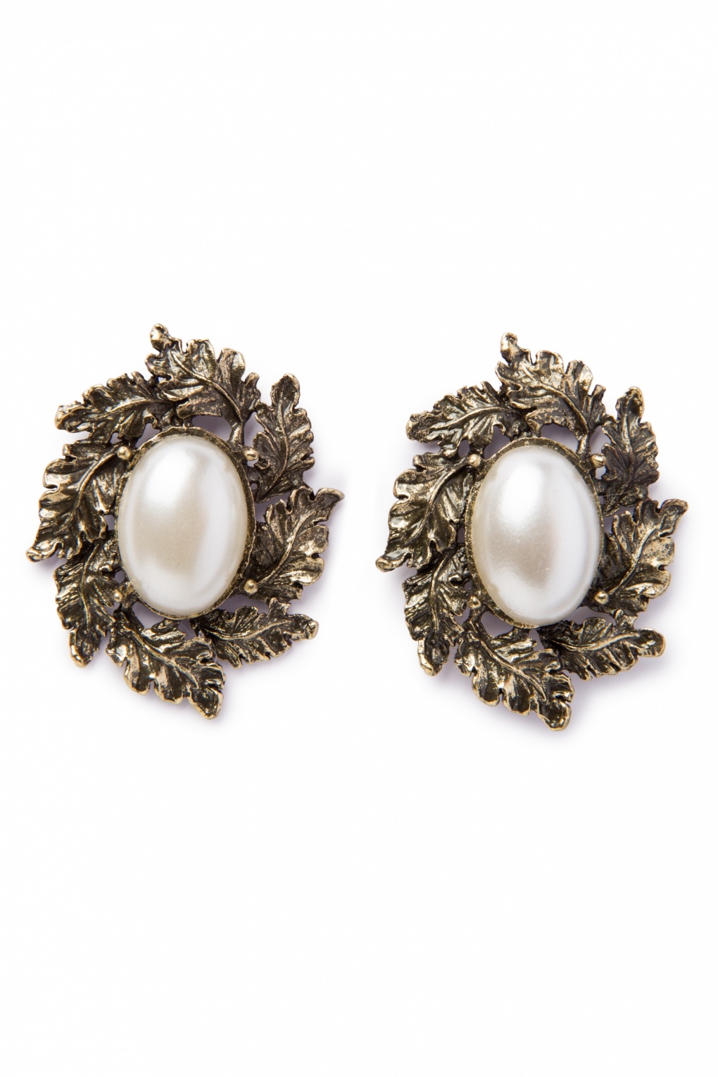 40s Classic pearl earrings with leaves Antique Gold
