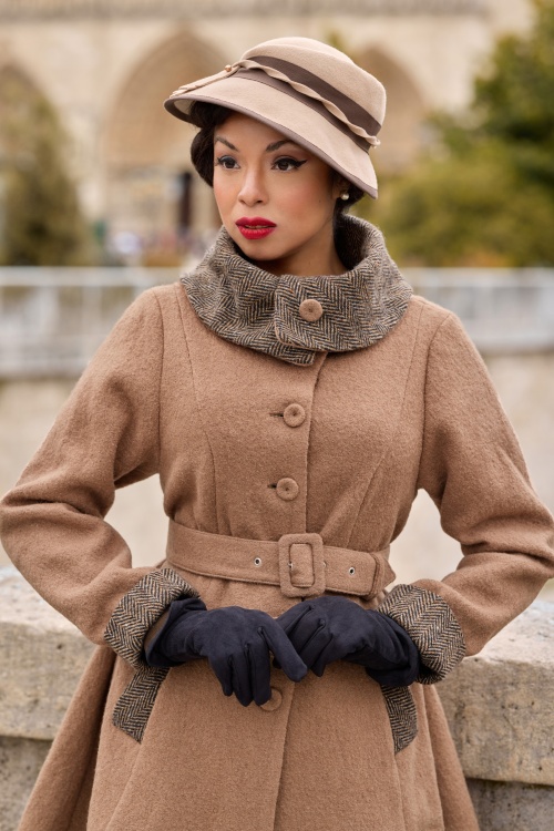 Miss Candyfloss - Adia Sadie A-lijn wollen winter mantel in zand 2