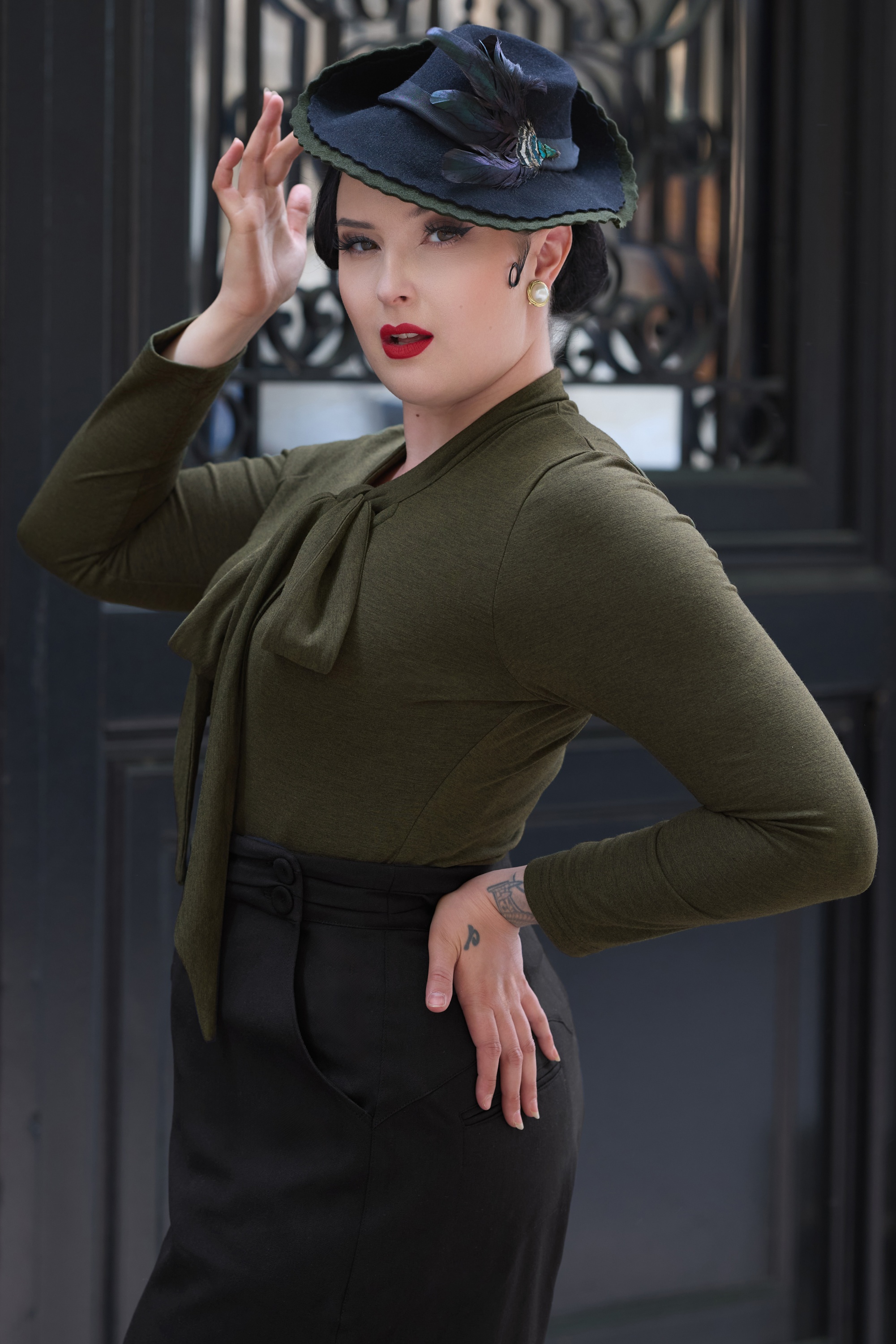 Miss Candyfloss - Axelle Sage top in donker salie 2