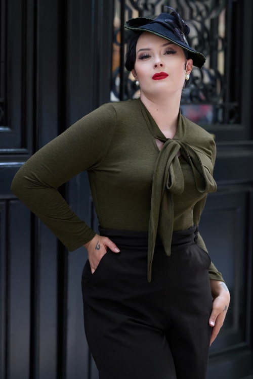 Miss Candyfloss - Axelle Sage top in donker salie