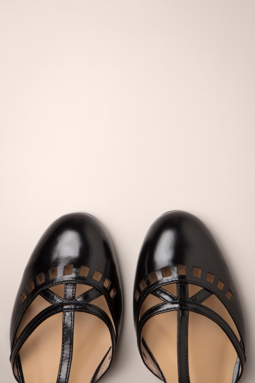 Charlie Stone - Valentina t-strap flats in zwart 2